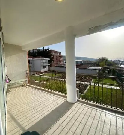 Havana And Mountain Views 아파트 스베티 블라스
